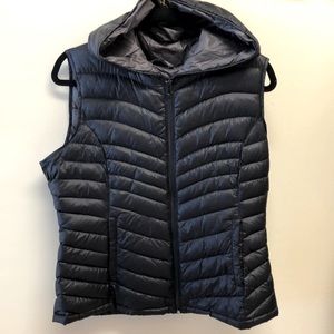 B Down by Bernardo lightweight down women’s vest L